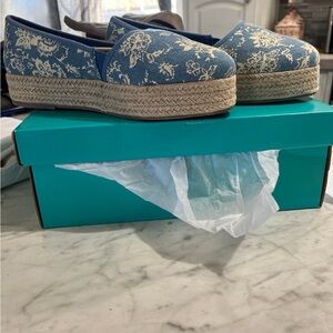 The Pioneer Woman Blue and Cream Espadrille Shoes